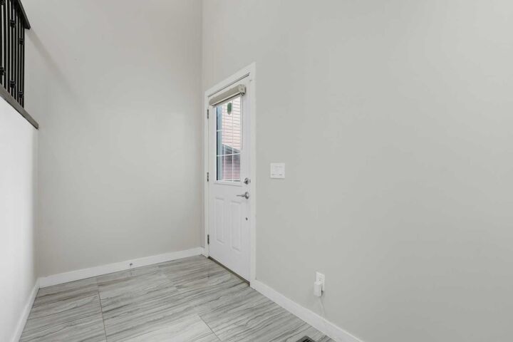 Property Photo:  93 Saddlestone Place NE  AB T3J 0Z6 