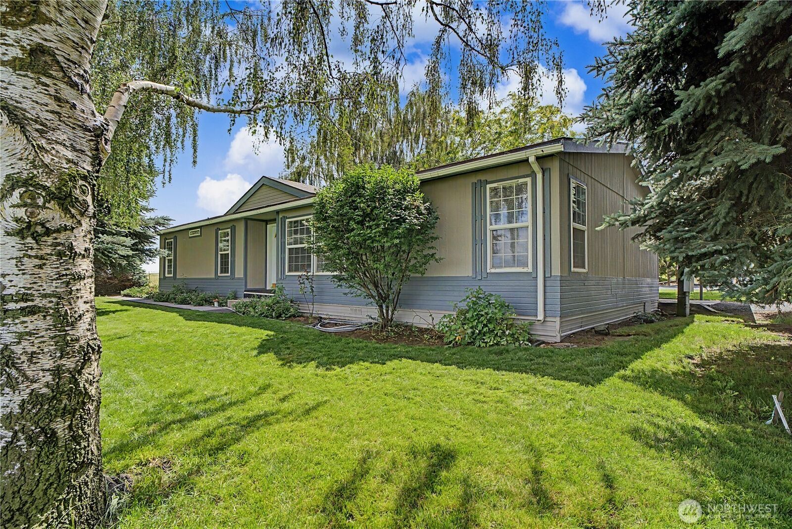 Property Photo:  18518  Road 8.5  SE  WA 98857 