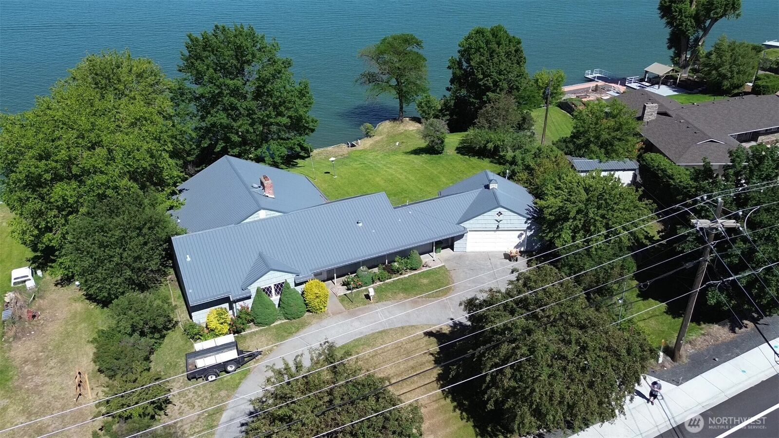 Property Photo:  2009  Westshore Drive  WA 98837 