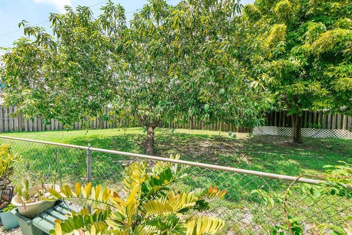 Property Photo:  1302 SW 22nd Avenue  FL 33312 