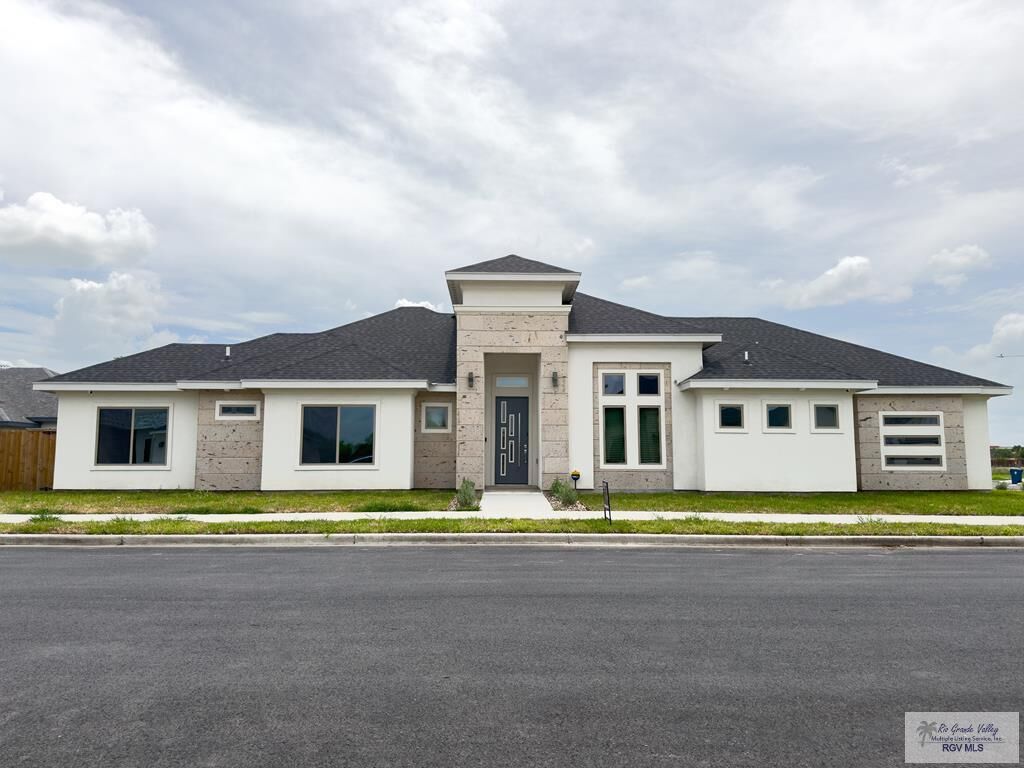 Property Photo:  4901 San Fernando River Cir  TX 78526 
