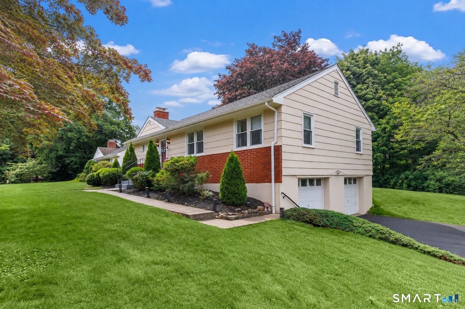 Property Photo:  240 Blackhouse Road  CT 06611 