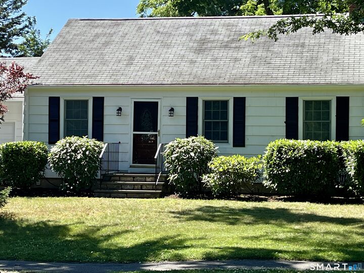 Property Photo:  5 Treadwell Avenue  CT 06880 