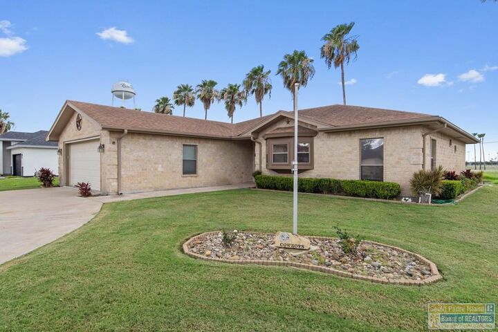 Property Photo:  807 Sabine River Cir  TX 78520 