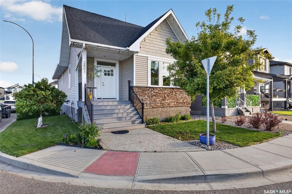 Photo de la propriété:  2801 Ridgeway Avenue  SK S4R 8J5 