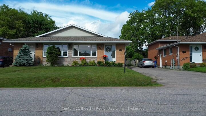 Property Photo: 102 Lee Avenue ON P1A 2J9