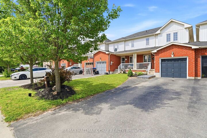 Property Photo: 160 Stonemount Crescent ON L0M 1B4