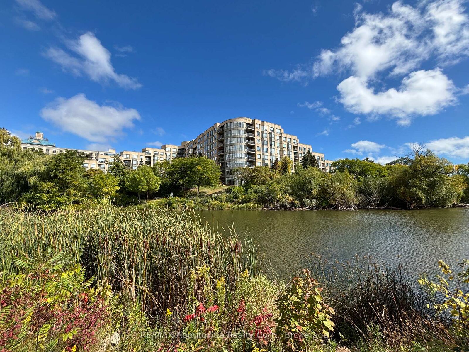 Property Photo: 2511 Lakeshore Road W 406 ON L6L 6L9