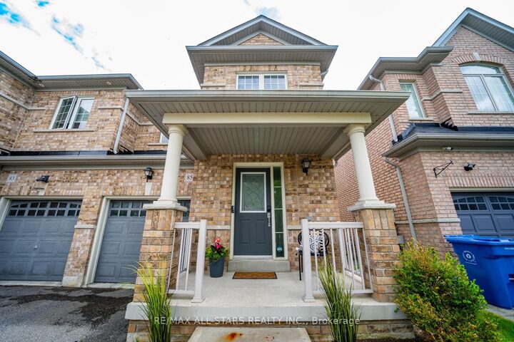 85 Vera Lynn Crescent — photo 1
