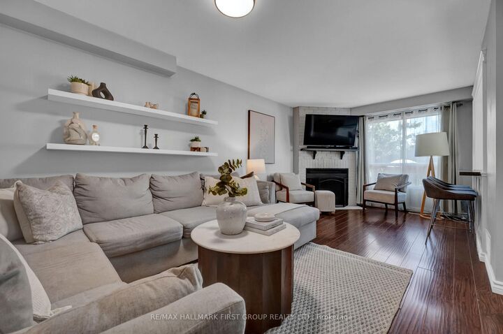 Property Photo:  66 Windham Crescent  ON L1E 1Y3 