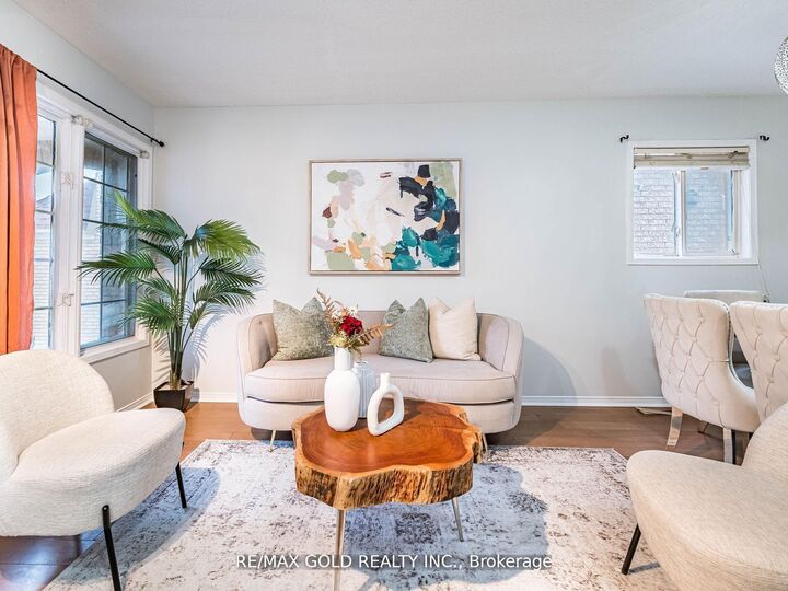 Property Photo:  33 Fiddleneck Crescent  ON L6R 1R2 