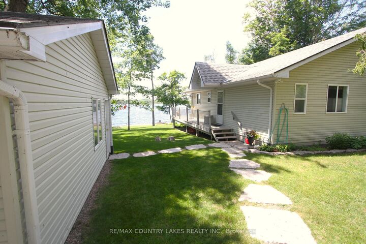 Property Photo: 27 Hillcrest Avenue ON K0M 2B0