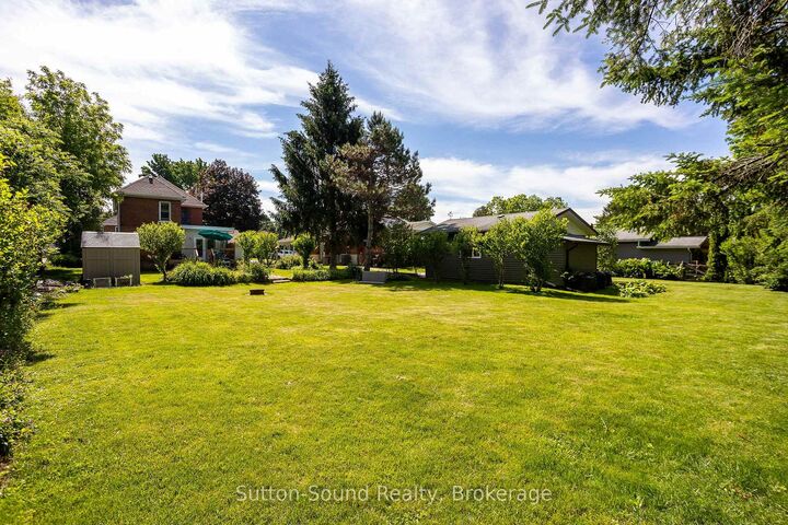 Property Photo:  1762 6th Avenue E  ON N4K 2V8 