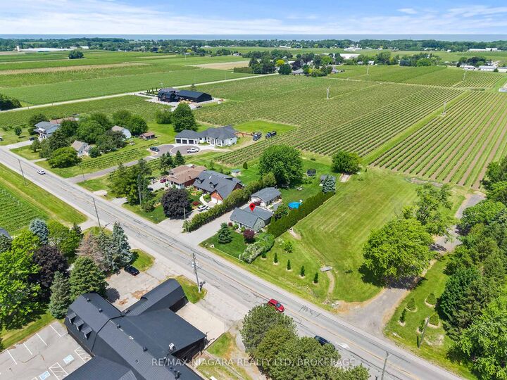 Property Photo:  848 East And West Line Road  ON L0S 1J0 