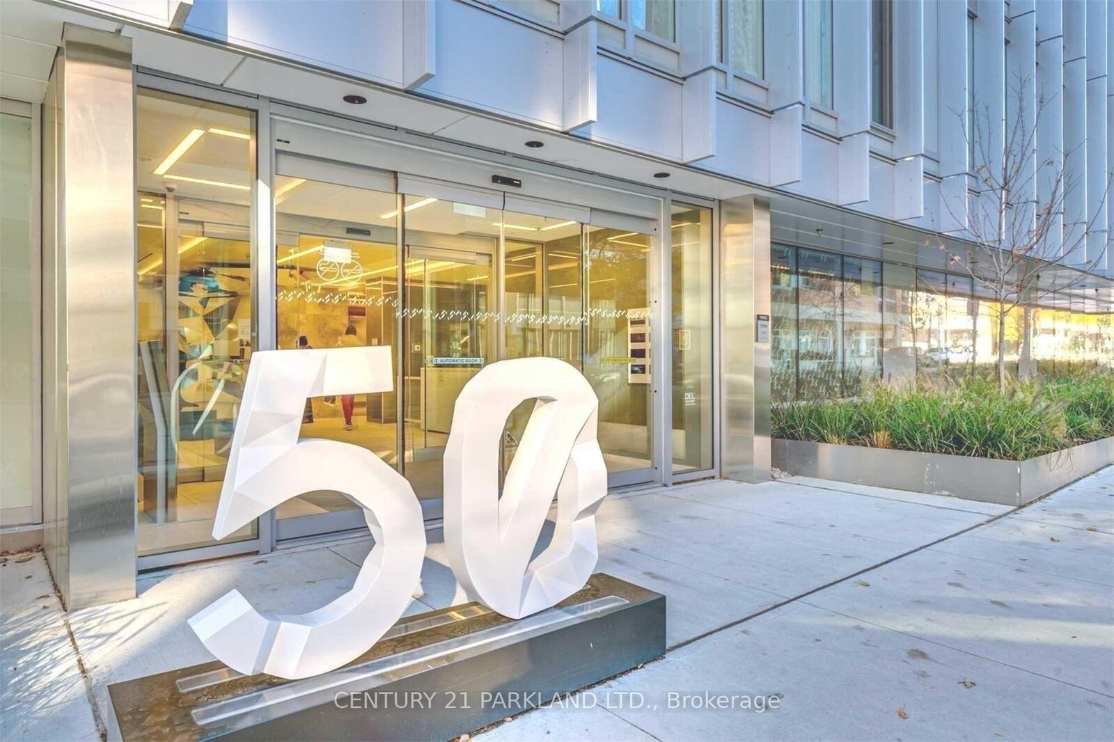 Property Photo: 50 McCaul Street 607 ON M5T 1V9