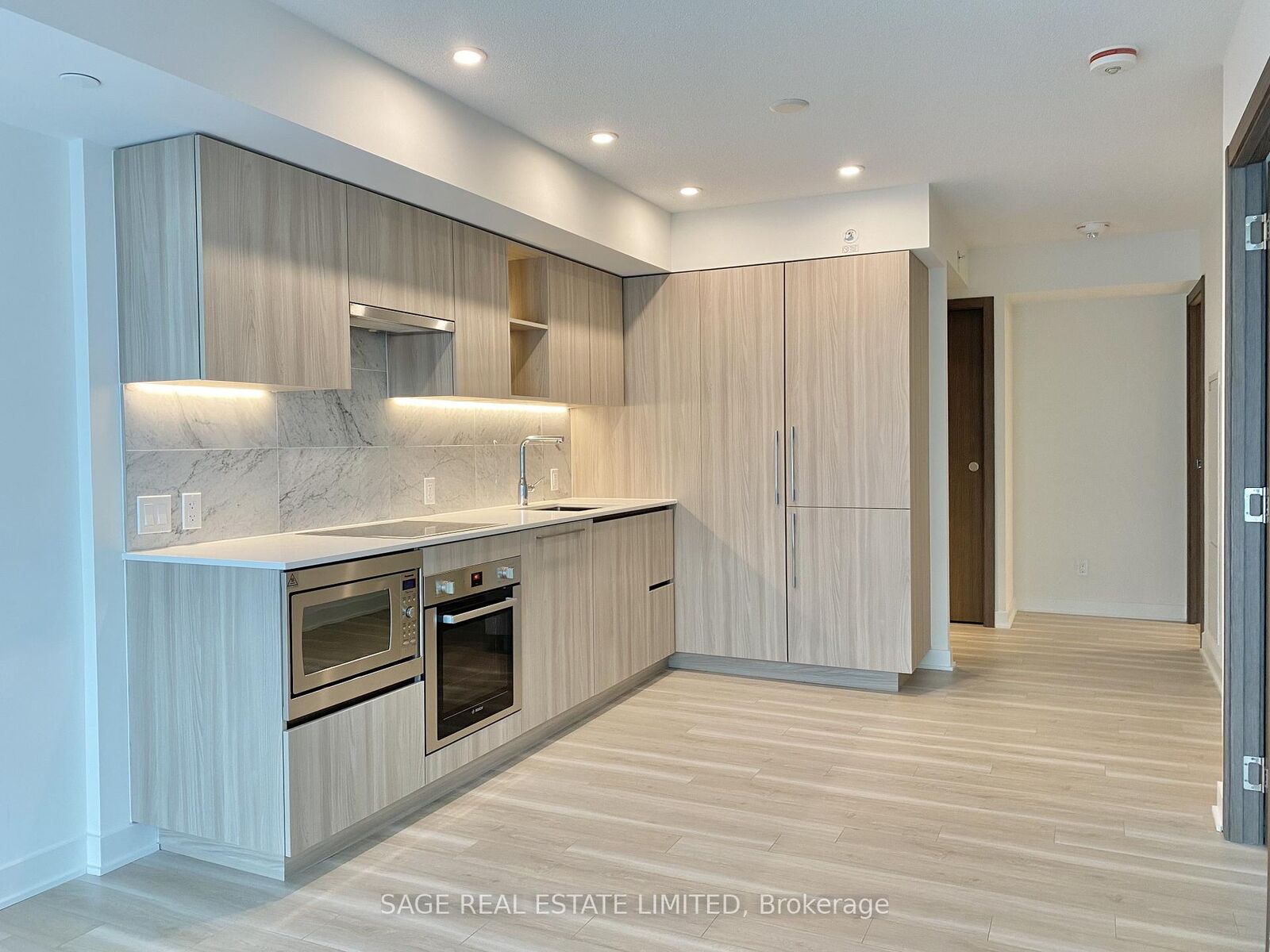 Property Photo:  17 Bathurst Street 801  ON M5V 0N1 