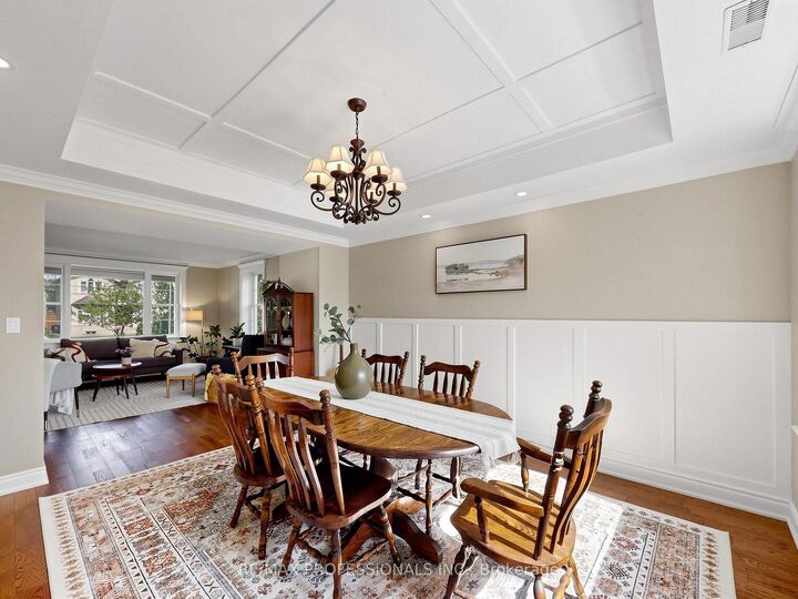 Property Photo:  25 Waltham Drive  ON M9V 1S6 