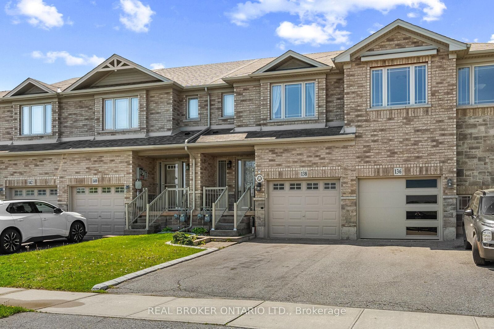 Property Photo:  138 Edenrock Drive  ON L8E 0G8 