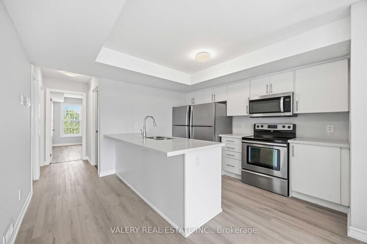 Property Photo: 250 Penetanguishene Road 7 ON L4M 7C2