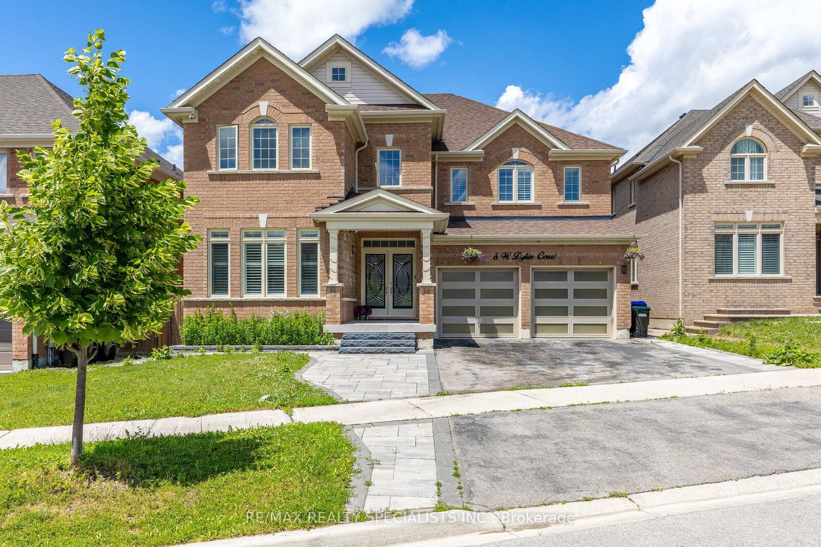 Property Photo: 8 W. Dykie Court ON L3Z 0Y1