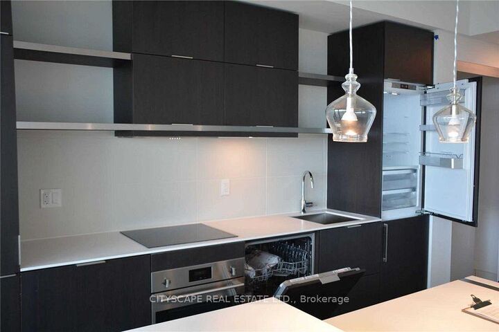 Property Photo: 197 Yonge Street 4810 ON M5B 1M4
