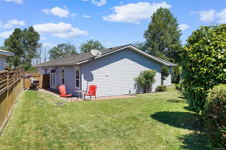 Property Photo: 101 Raven Crt BC V9A 7M2