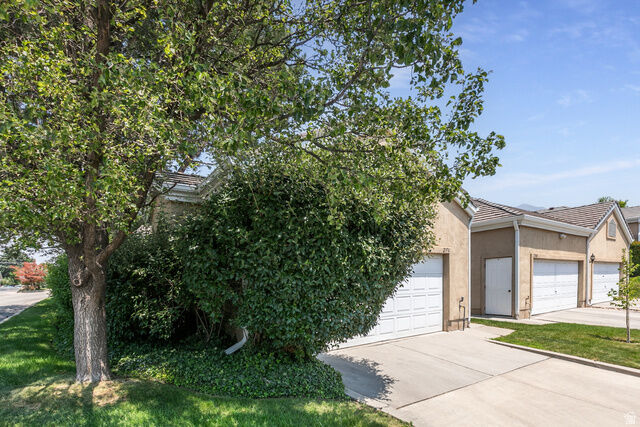 Property Photo:  2374 E Summerspring Ln  UT 84124 