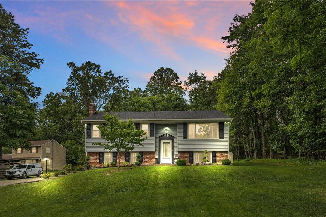 Property Photo:  267 Thorn Run Road  PA 15632 