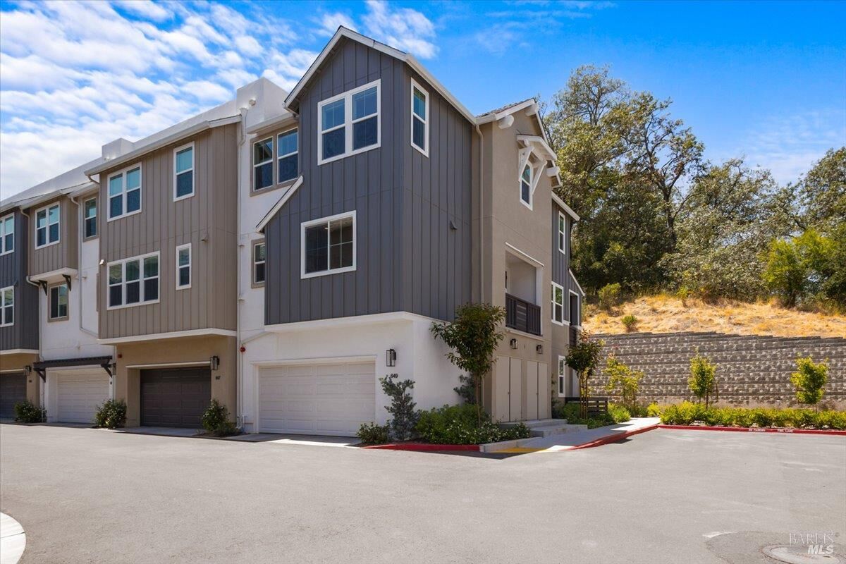 Property Photo:  649 Semillon Lane  CA 95403 