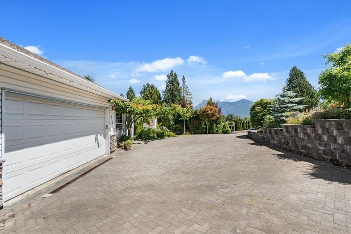 Property Photo: 47465 Swallow Crescent BC V2P 7P8