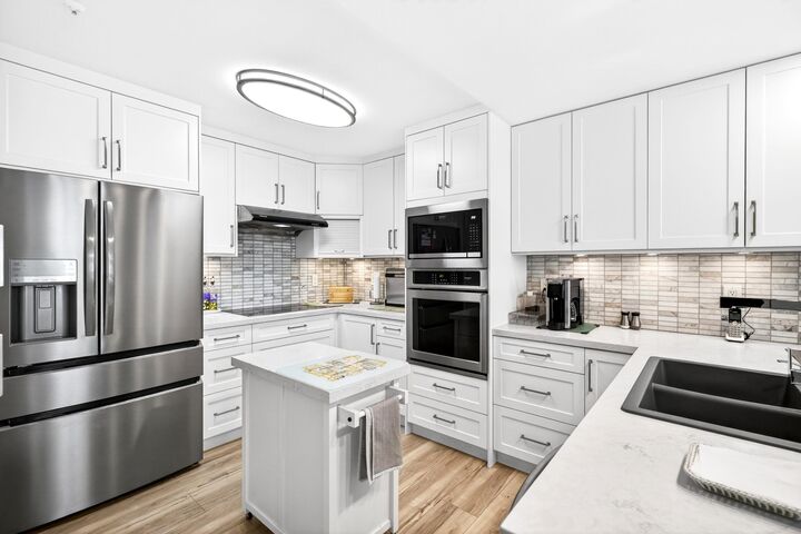Property Photo: 20245 53 Avenue 101 BC V3A 2V2