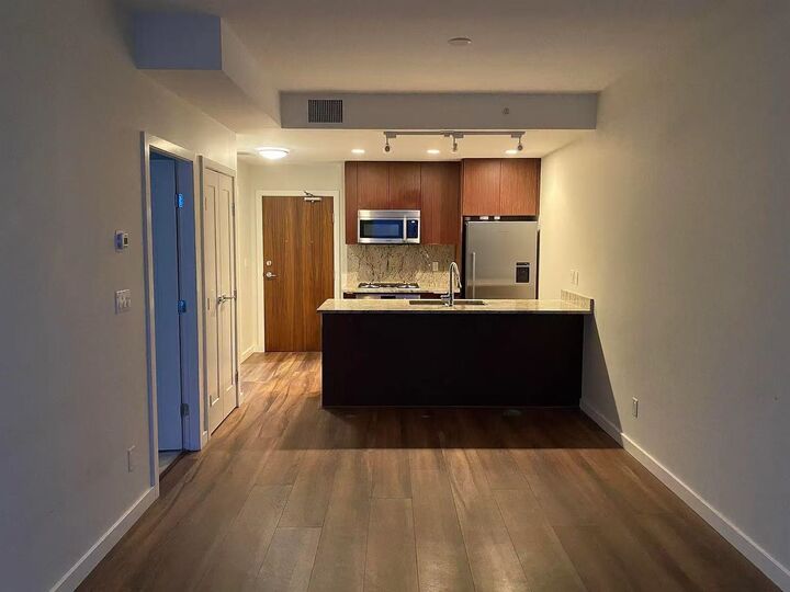 Photo de la propriété:  8688 Hazelbridge Way  BC V6X 0R6 