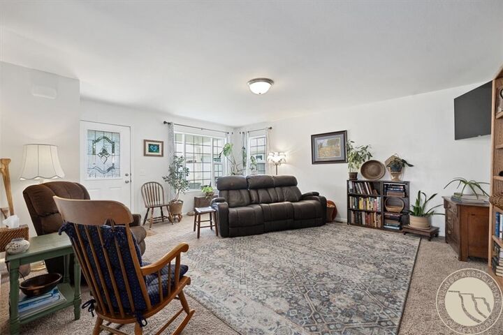 Property Photo:  1510 Twin Oaks Drive  MT 59105 