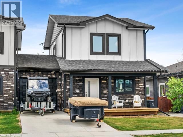 Property Photo: 85 Iskoot Crescent YT Y1A 0P6