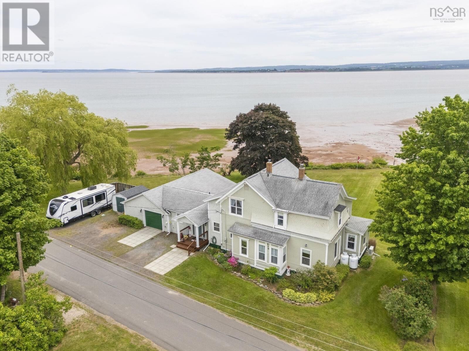Property Photo:  116 Pleasant Street  NS B0P 1H0 