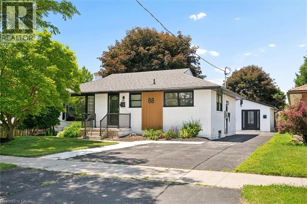 Property Photo: 88 Woodhaven Road ON N2C 1V1