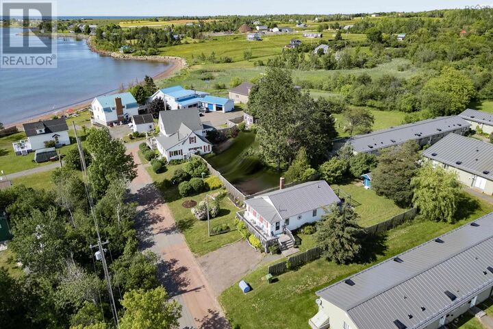 Property Photo:  40 Walton Street  NS B0K 1L0 