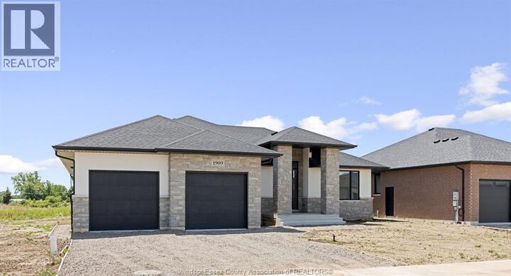 Property Photo:  1909 Sannita Avenue  ON N9Y 0G6 