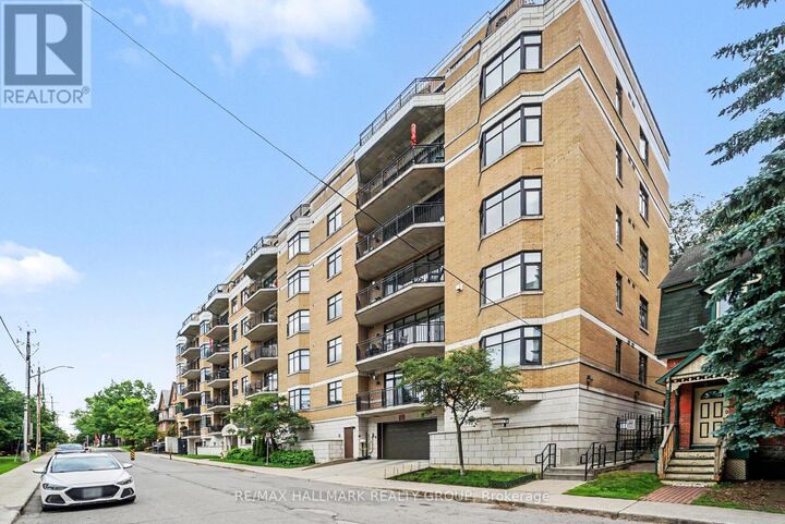 Property Photo:  260 Besserer Street 408  ON K1N 1J3 