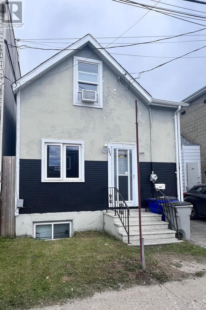 Property Photo:  247 Kirby Avenue  ON P4N 1K3 
