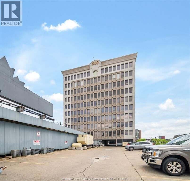 Property Photo:  540 Ouellette Avenue 5B  ON N9A 1B7 