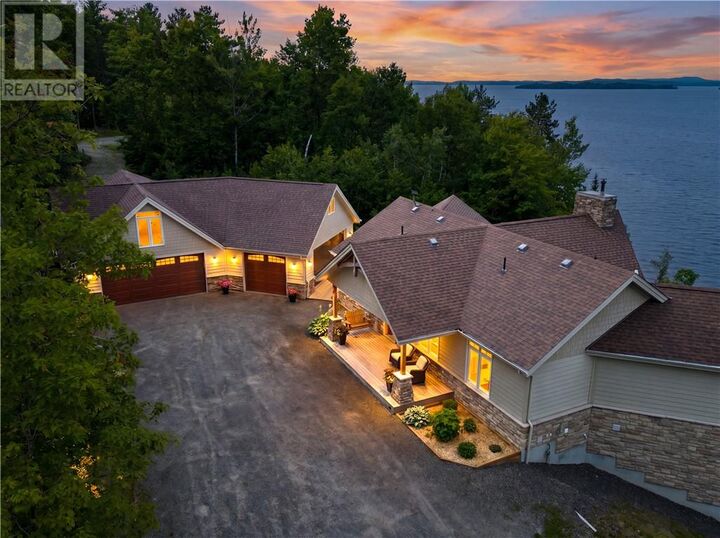 Property Photo: 254 Oakridge Trail ON P0M 2Y0