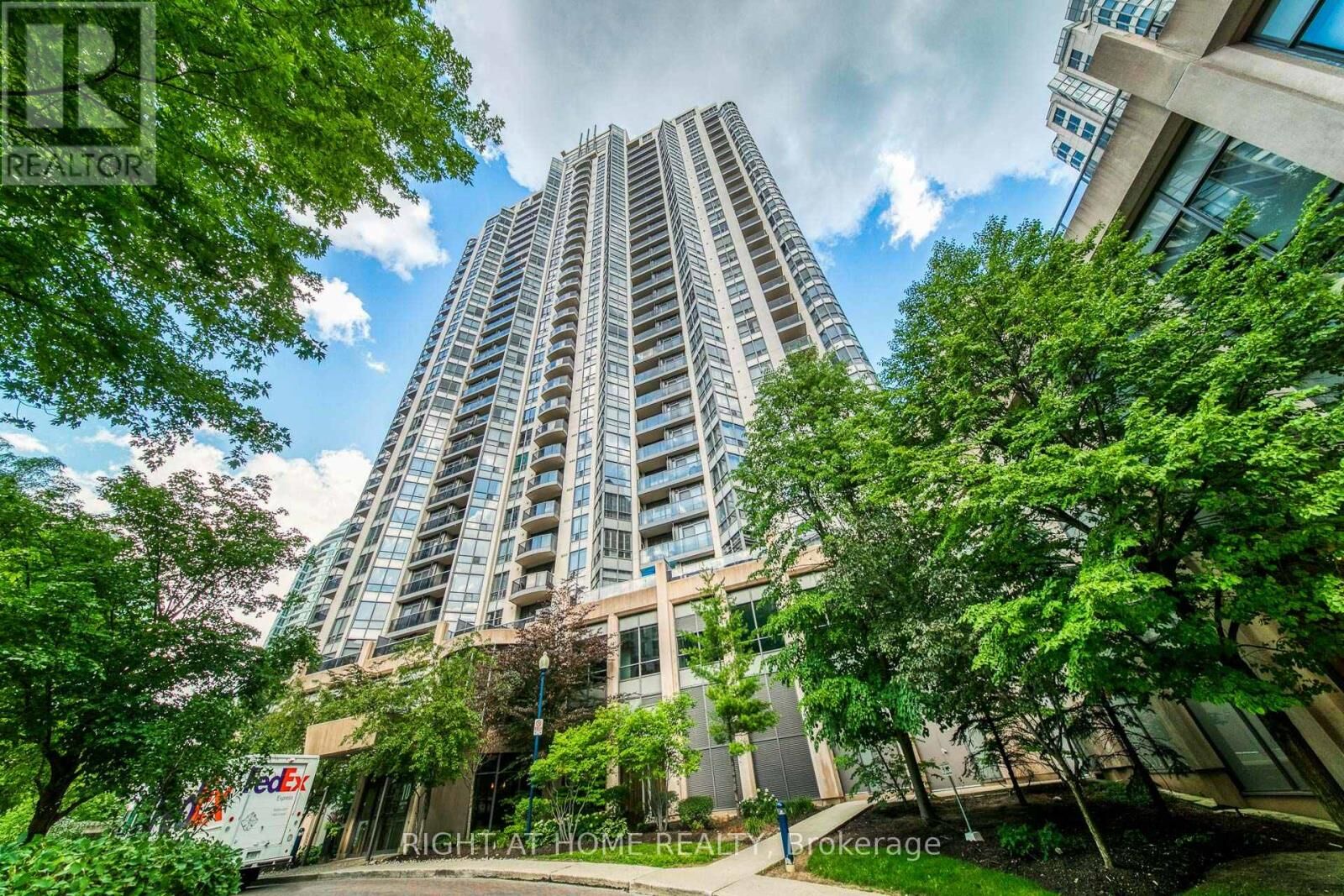 Property Photo:  10 Northtown Way 1405  ON M2N 7L4 