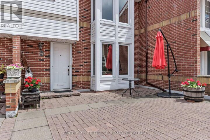 Property Photo: 1 Place D'Armes 61 ON K7K 6S3