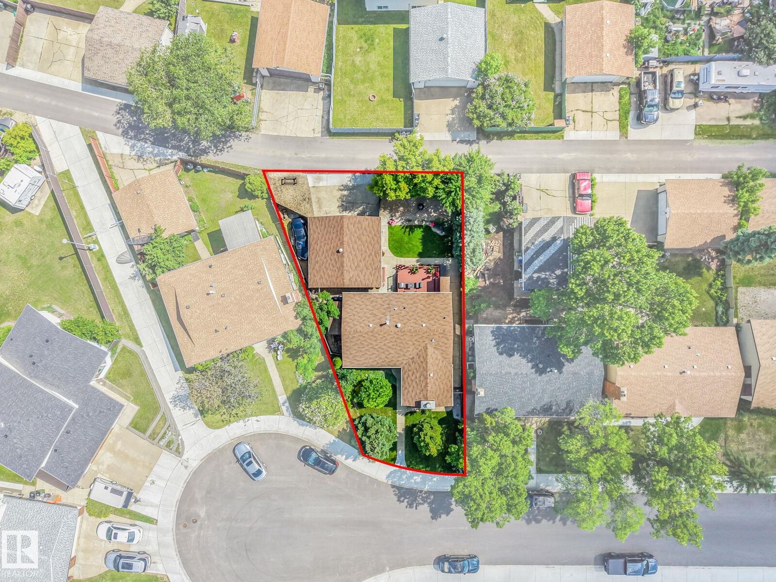 Property Photo:  17237 104 Street NW  AB T5X 3X1 