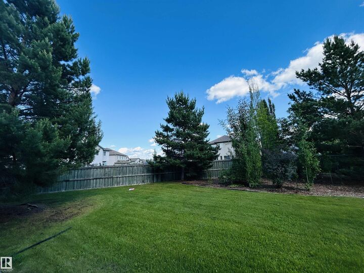 Property Photo:  12050 17 Avenue SW 89  AB T6W 1X4 