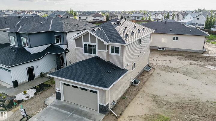Property Photo: 44 Dalquist Bay AB T9E 1N7