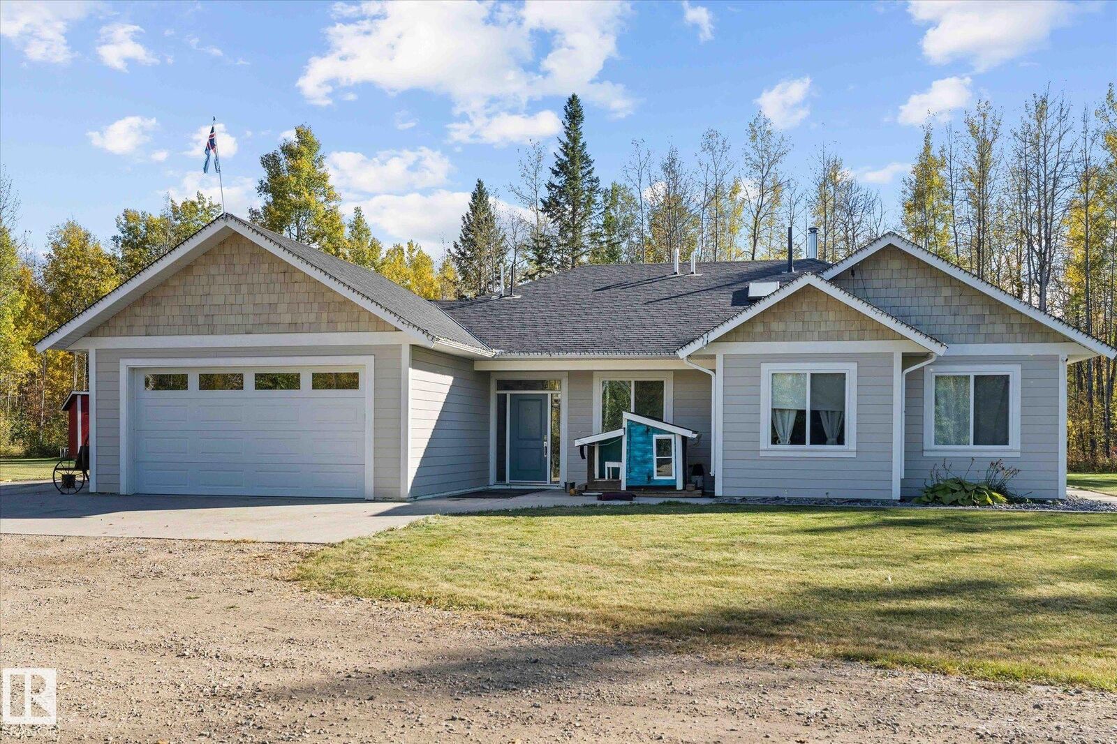 Property Photo:  48115B Rge Road 72  AB T7A 2A2 