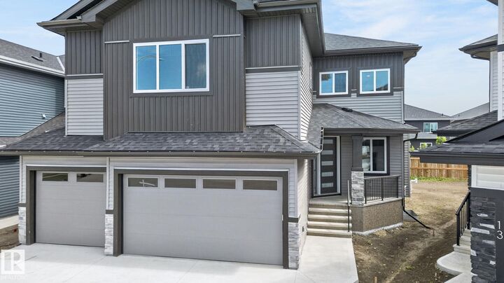 Property Photo: 15 Hillwood Terrace AB T7X 0X4
