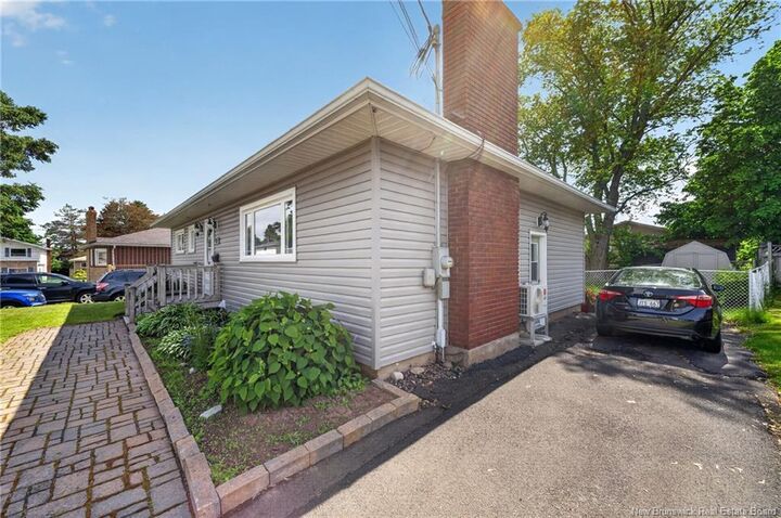 Property Photo:  10 Hollywood  NB E1E 2R5 